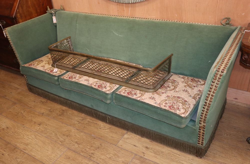 An upholstered Knoll settee, W.202cm, D.70cm, H.71cm